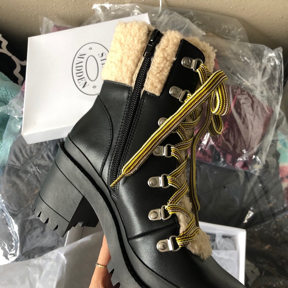 Steve Madden bundle up black leather boots - Picture 2 of 4